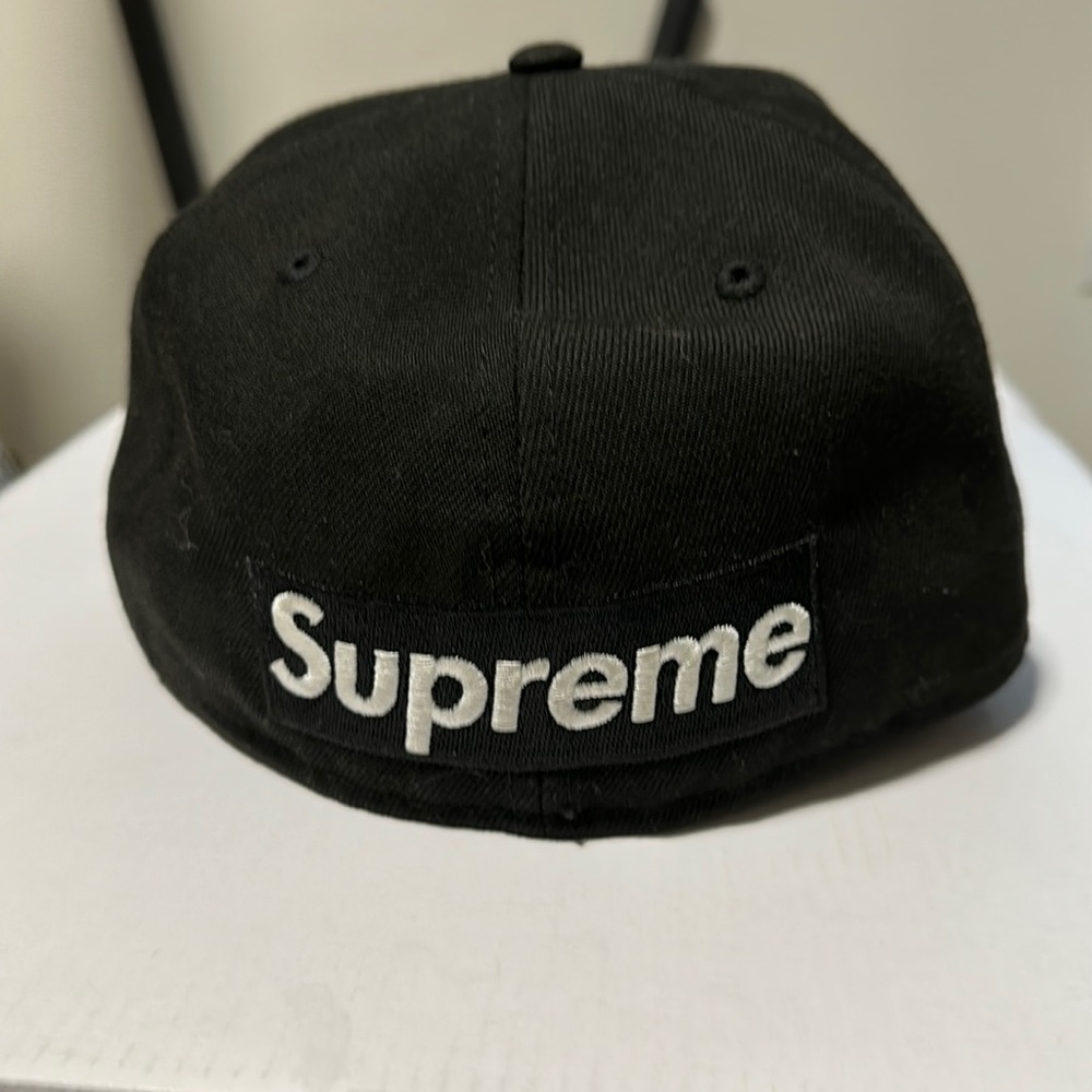 Supreme New Era Reverse box logo fitted cap